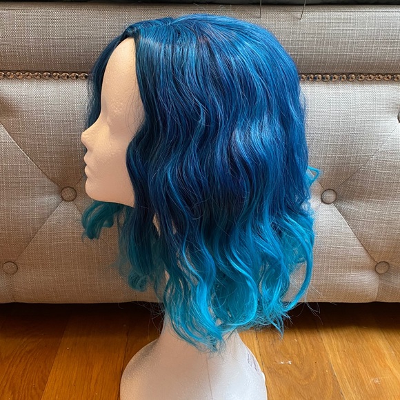 Blue-Aqua Ombré Mid Length Wavy Wig - Picture 3 of 9